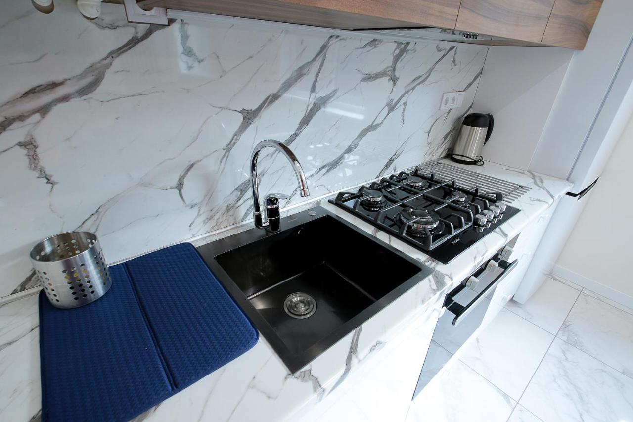 Luxury Nest Lviv Center Apartment ภายนอก รูปภาพ