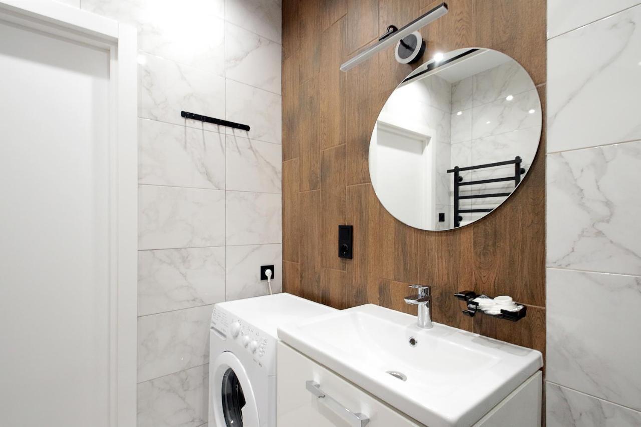 Luxury Nest Lviv Center Apartment ภายนอก รูปภาพ
